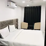 Hotel Green Suite Near Delhi Airport