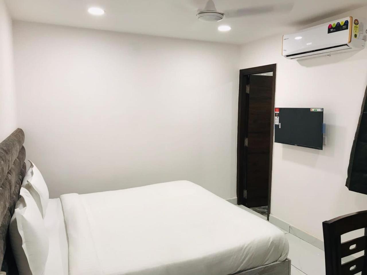 Near Delhi Airport 4* New Delhi